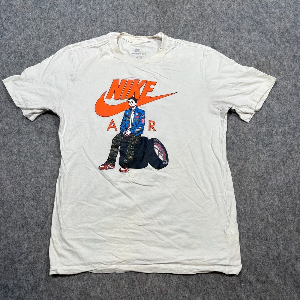 Nike T-Shirt Women's Top Size Medium Cream The Nike Tee Short Sleeves Graphic